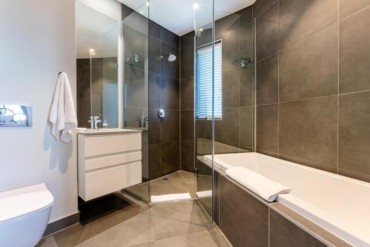 Apartment Axis Luxury By Century