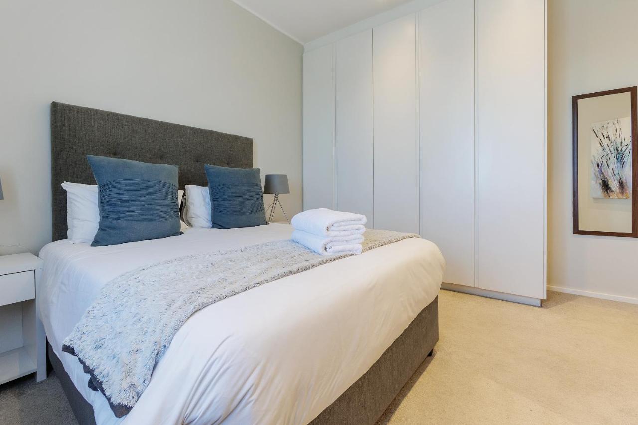 Apartment Axis Luxury By Century